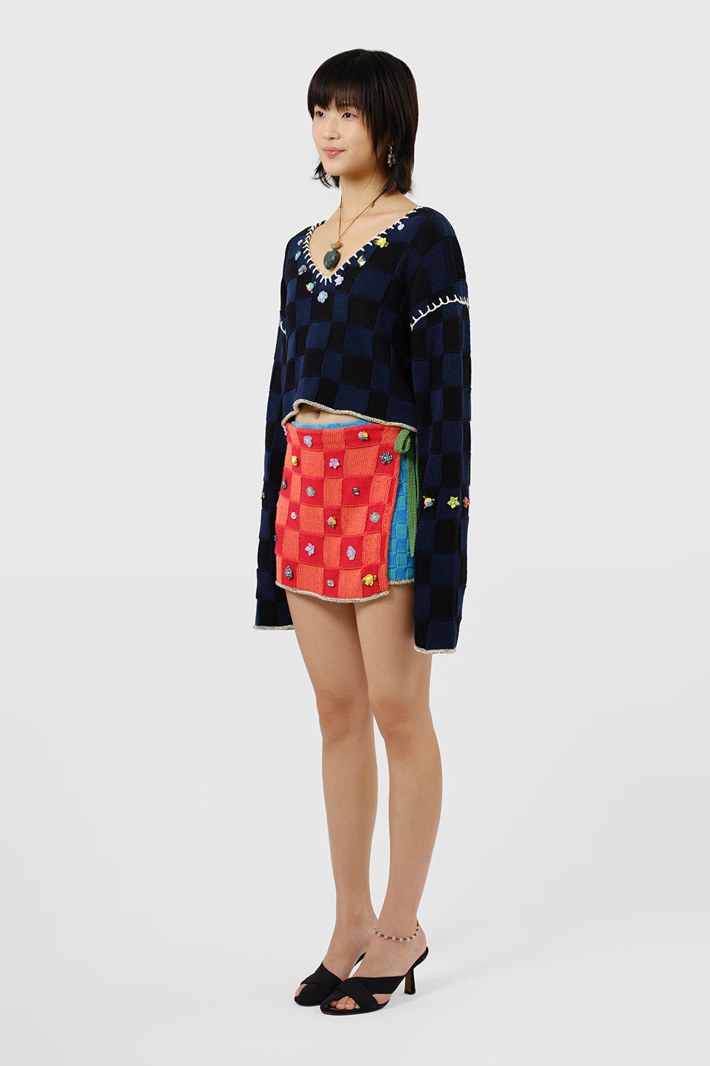 Embellished Check V-neck Cropped Pullover