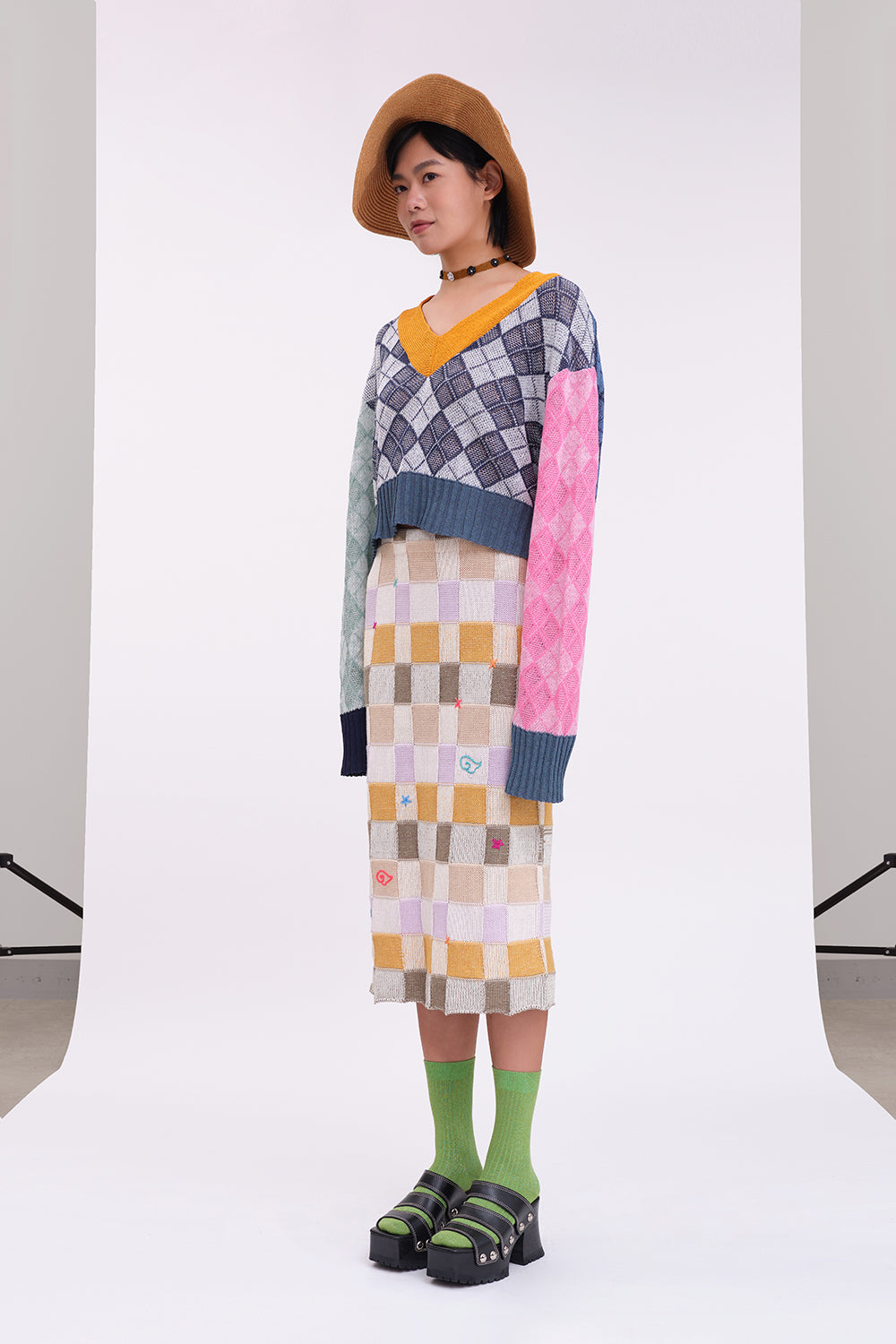 Argyle Long Sleeve Cropped V-Neck Pullover