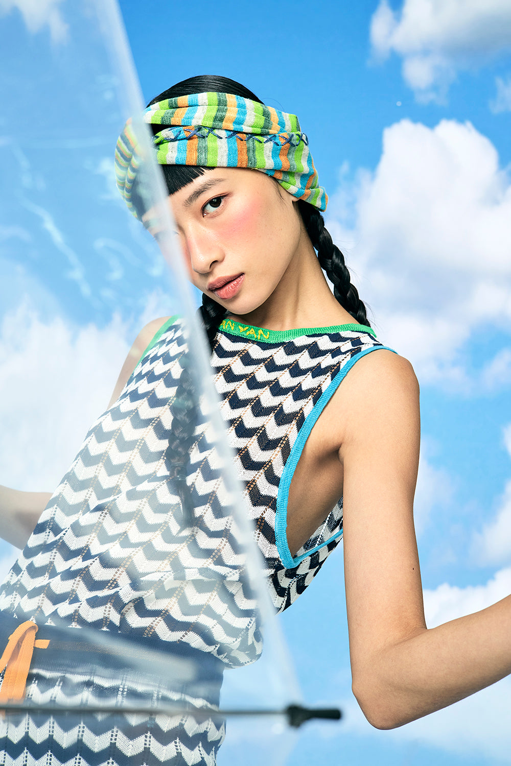 Tong High Neck Tank