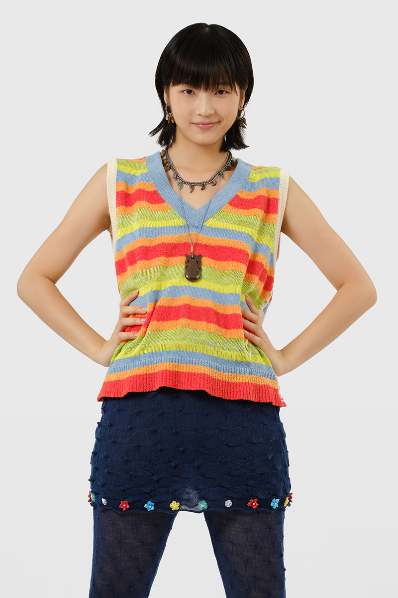 Floatee Easy V-neck Vest in Lime/Red Multi Yarn Stripe