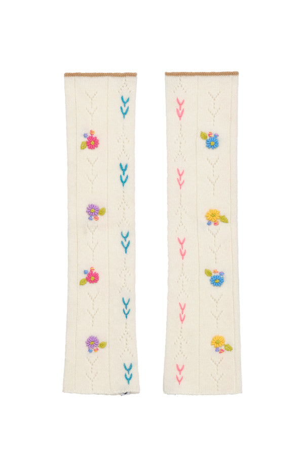 Daisy Armwarmers in Chalk Lambswool