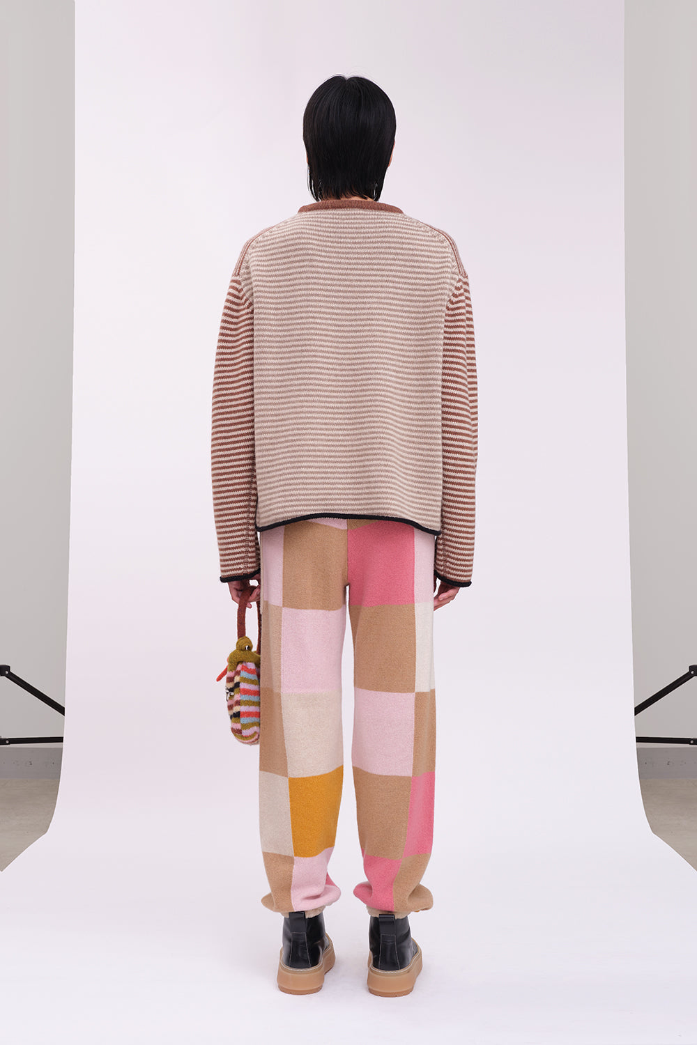 ella_selectshop　corduroy ribbon pullover Logo Oversized Crew Pullover