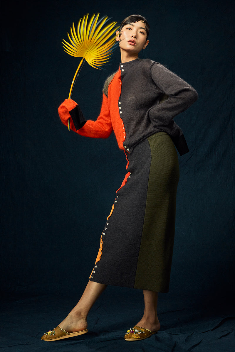 Momo Colorblock Crop Cardigan in Charcoal – YanYan