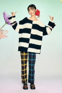 Snowy Stripe Oversized Pullover in Ivory/Midnight Fluffy Boucle